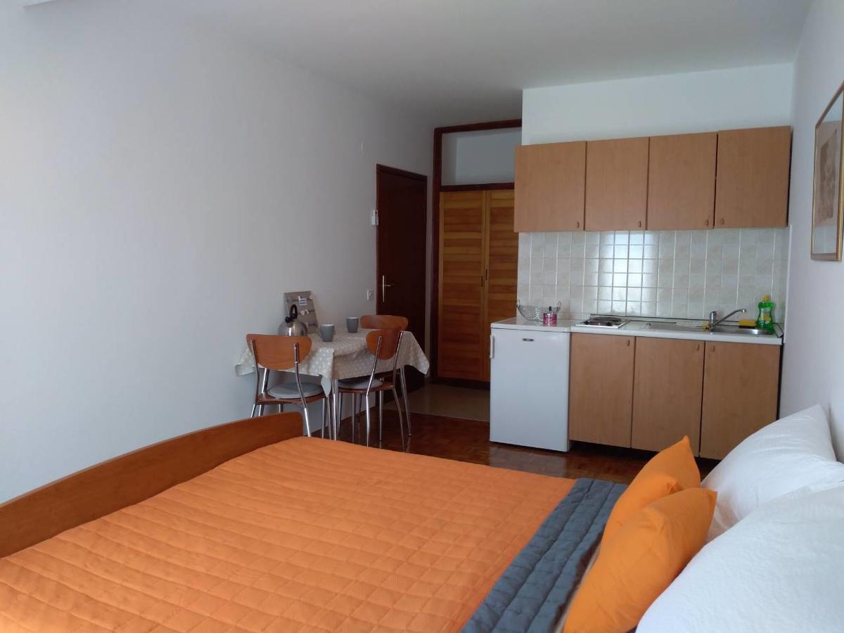 Apartments Davor Биоград-на-Мору Экстерьер фото