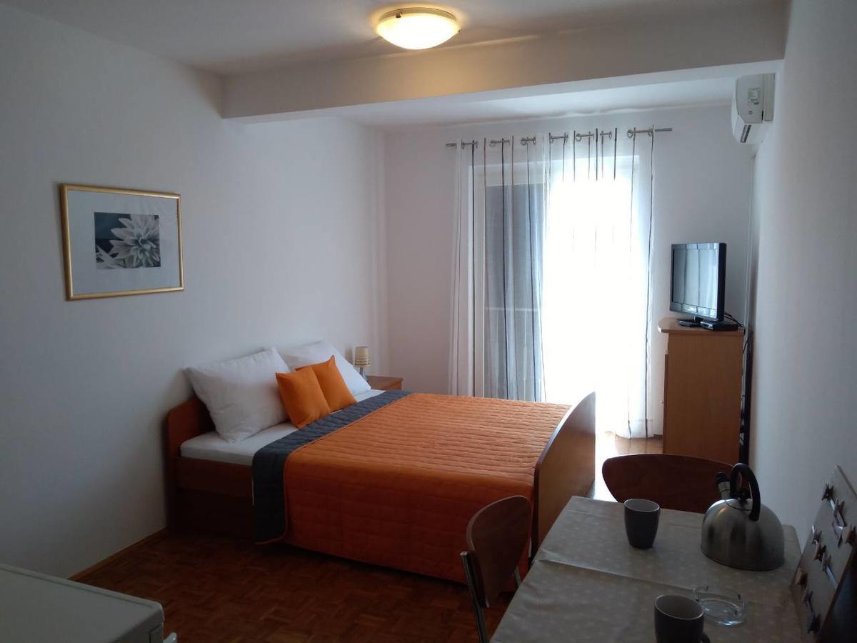 Apartments Davor Биоград-на-Мору Экстерьер фото